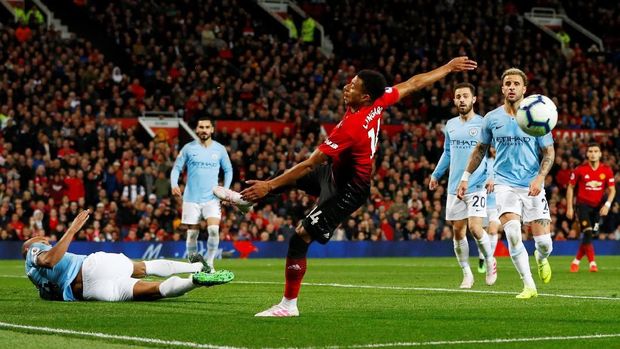 Juergen Klopp tak terkejut Manchester City menang di markas Manchester United.