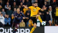 Di babak kedua, Wolves kembali mendapat peluang untuk merobek gawang Arsenal. Namun tendangan Jimenez masih melebar ke sisi tiang jauh gawang Leno. Eddie Keogh/Reuters.