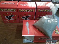 Pedagang di Jepara Tertipu Bahan Roti Palsu, Ternyata Isi Semen