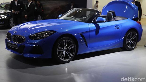 BMW Z4 Roadster kembaran Toyota Supra yang lebih dulu meluncur di Indonesia