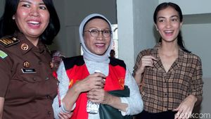 Atiqah Semringah Banget Di Persidangan Ratna Sarumpaet