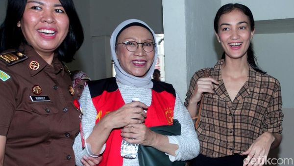 Atiqah Semringah Banget Di Persidangan Ratna Sarumpaet