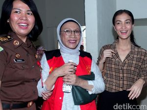 Atiqah Semringah Banget Di Persidangan Ratna Sarumpaet