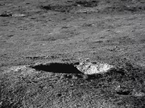 Sukses Mendarat di Sisi Terjauh Bulan, Wahana China Gali Batuan Kuno