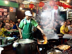 Diantara api dan asap