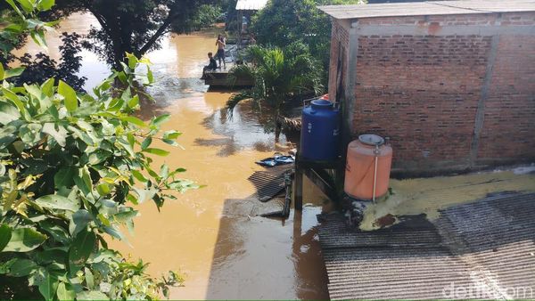 Penampakan Banjir yang Rendam 7 RW di Pejaten Timur