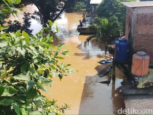 Penampakan Banjir yang Rendam 7 RW di Pejaten Timur