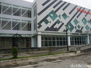 Serunya Berburu Kerang hingga Udang Jumbo Harga Miring di Pasar Ikan Muara Baru Serunya Berburu Kerang hingga Udang Jumbo Harga Miring di Pasar Ikan Muara Baru
