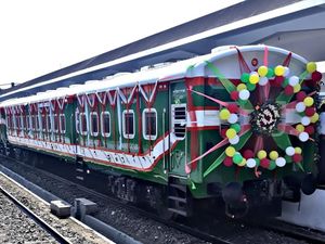 Meriahnya Peluncuran Kereta Made in Madiun di Bangladesh