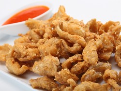 Gurih Renyah Olahan Kulit Ayam