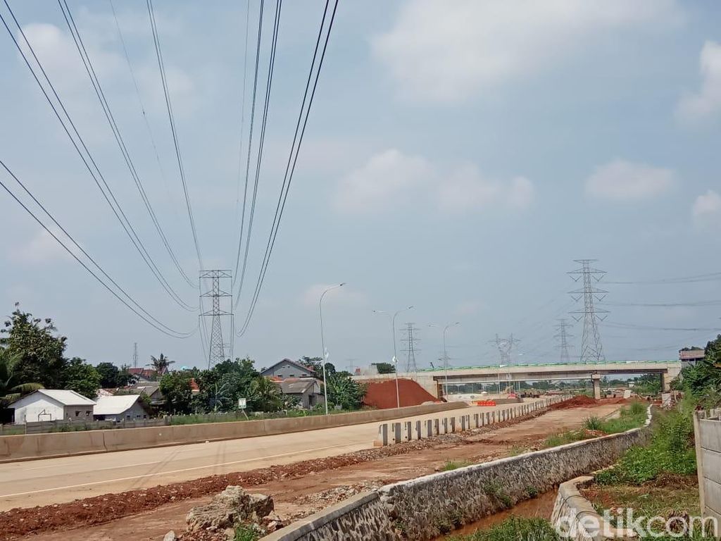 Imbas Pembangunan Tol Desari, Warga Gandul dan Brigif Ngeluh Macet Imbas Pembangunan Tol Desari, Warga Gandul dan Brigif Ngeluh Macet