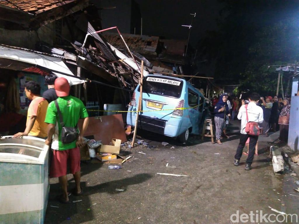 Pemilik Rumah yang Roboh di Johar Baru Ditetapkan sebagai Tersangka Pemilik Rumah yang Roboh di Johar Baru Ditetapkan sebagai Tersangka