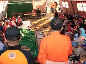 Pergerakan Tanah di Sukabumi, 144 Orang Mengungsi Pergerakan Tanah di Sukabumi, 144 Orang Mengungsi