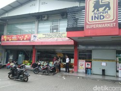 Atap Supermarket Superindo di Semarang Ambrol, 7 Karyawan Luka-luka