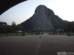 Melihat Keajaiban Laser Buddha Lebih Dekat