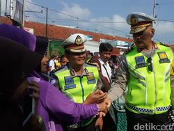 Polisi Soroti Pasar Tumpah di Jalur Mudik Selatan Jabar-Jateng