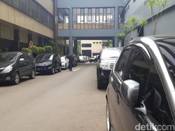 Dijadwalkan Diperiksa Kasus Rommy, Akankah Gubernur Khofifah Datang?