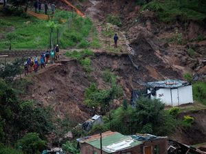Tanah Longsor di Lokasi Tambang Emas Guinea, 10 Orang Tewas