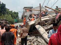 Rumah di Tanah Tinggi Jakpus Roboh: 1 Orang Tewas, 7 Luka-luka