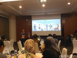 Puluhan Pelaku Usaha Jastip Kumpul di Bea Cukai, Ada Apa?