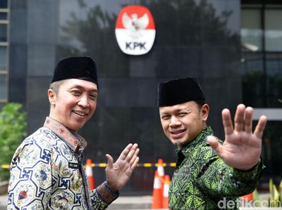 Kompaknya Wali Kota Bogor Bima Arya dan Anak Buah Lapor LHKPN