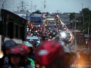 Biar Puasa Lancar, Kontrol Emosi saat Mengemudi