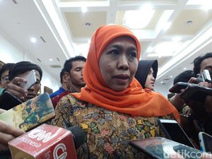 Khofifah Enggan Beberkan Isi Pemeriksaan KPK Soal Suap Beli Jabatan Khofifah Enggan Beberkan Isi Pemeriksaan KPK Soal Suap Beli Jabatan