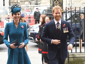 Potret Manis Kekompakan Kate Middleton & Pangeran Harry Tampil Bersama