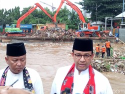 Anies Menangkal Banjir Jakarta