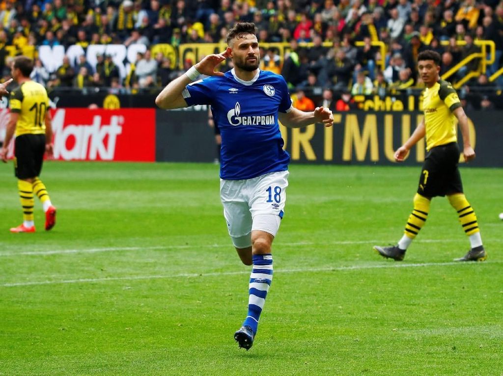 Hasil Liga Jerman: Sembilan Pemain Dortmund Dihajar Schalke 2-4 Hasil Liga Jerman: Sembilan Pemain Dortmund Dihajar Schalke 2-4