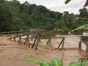 Jembatan Empat Lawang Putus, Gubernur Sumsel Upayakan Jembatan Darurat