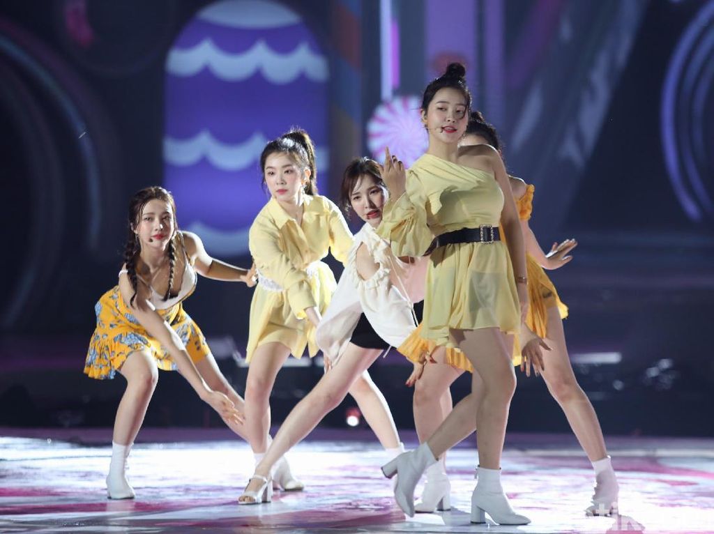 Lewat Power Up, Red Velvet Buka Penampilan di Konser Korean Wave 2019