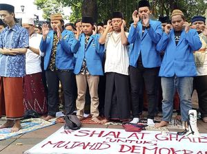 Salat Gaib dan Doa untuk Mujahid Demokrasi