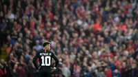 Adalah Neymar yang sampai saat ini masih menjadi pemain termahal dunia. PSG membayar 222 juta euro saat membelinya dari Barcelona. (Michael Regan / Getty Images)