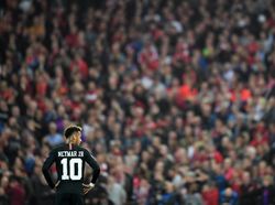 Kalau Ingin Balik ke Barcelona, Neymar Mesti Minta Maaf ke Suporter