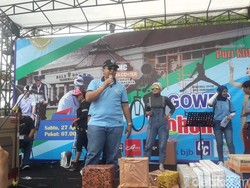 Tersangka KPK, Walkot Tasik Tampil Pede Rayakan Ultah Bareng Warga