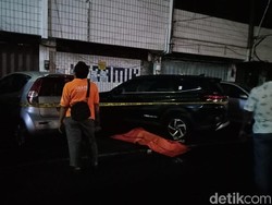Seorang Pria di Surabaya Tewas Diduga Loncat dari Lantai 3 Ruko