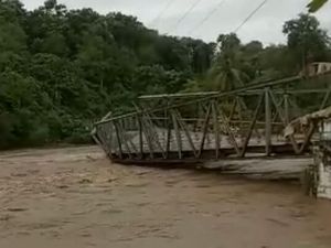 Video: Jembatan di Empat Lawang Hanyut Terseret Banjir Dahsyat