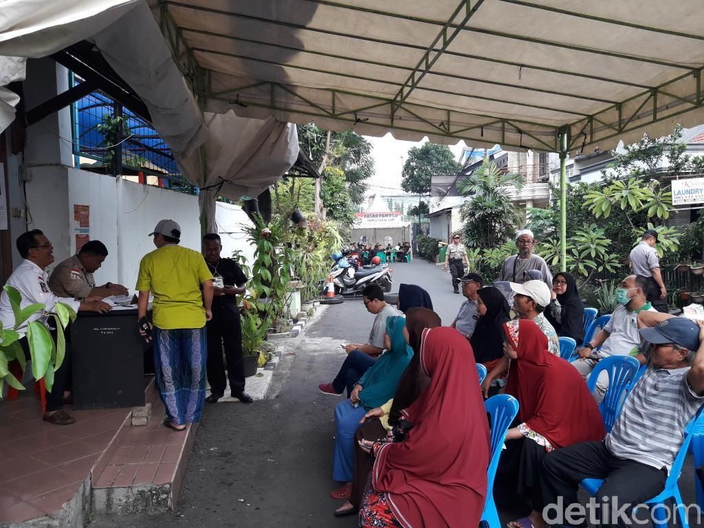 Gelar Pemungutan Suara Ulang, Begini Suasana di TPS 116 Jakarta Timur
