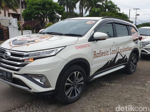 Uji Ketangguhan Terios di Jalur Bengkulu