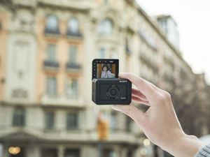 Kamera Ngevlog Sony RX0 II Tiba di Indonesia, Harganya?