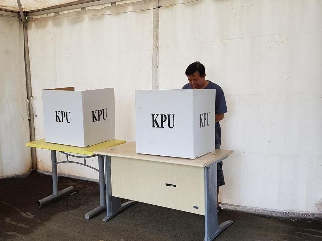 63 TPS Coblos Ulang di Kota Tangerang, KPU Sediakan Suplemen untuk KPPS 63 TPS Coblos Ulang di Kota Tangerang, KPU Sediakan Suplemen untuk KPPS