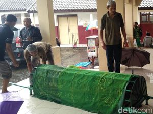 Sempat Mengeluh Kelelahan, Ketua KPPS di Sukabumi Meninggal Dunia Sempat Mengeluh Kelelahan, Ketua KPPS di Sukabumi Meninggal Dunia