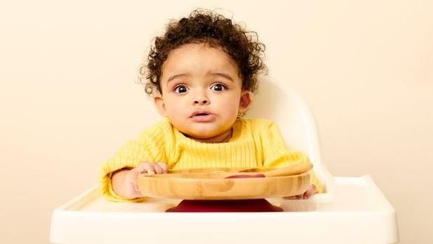 9 Ekspresi Wajah Bayi Saat Makan yang Perlu Bunda Tahu