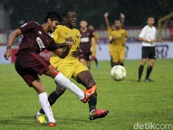 Jelang Persija Vs PSM: Bek Juku Eja Rapuh di Kandang Lawan