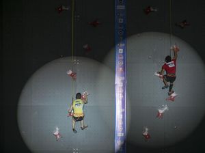 Video: Aksi Alfian Raih Emas di Piala Dunia Panjat Tebing