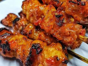 Sate Ratu, Sate Ayam Merah Juicy yang Hits di Jogja Sate Ratu, Sate Ayam Merah Juicy yang Hits di Jogja