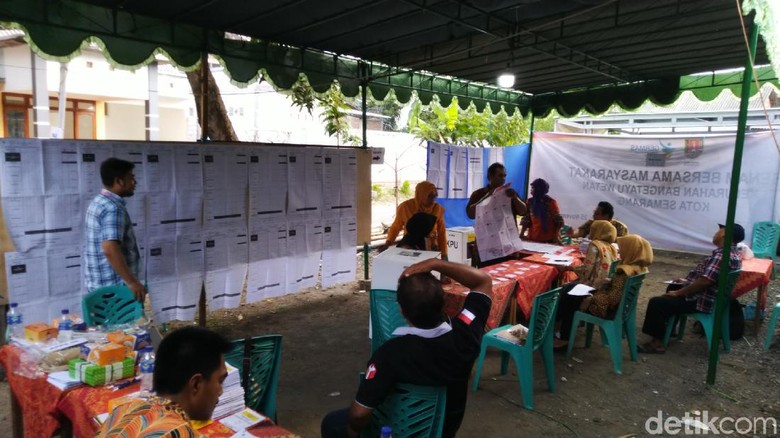 Hasil Coblosan Ulang 6 TPS di Kota Semarang: Jokowi Tetap Unggul Hasil Coblosan Ulang 6 TPS di Kota Semarang: Jokowi Tetap Unggul