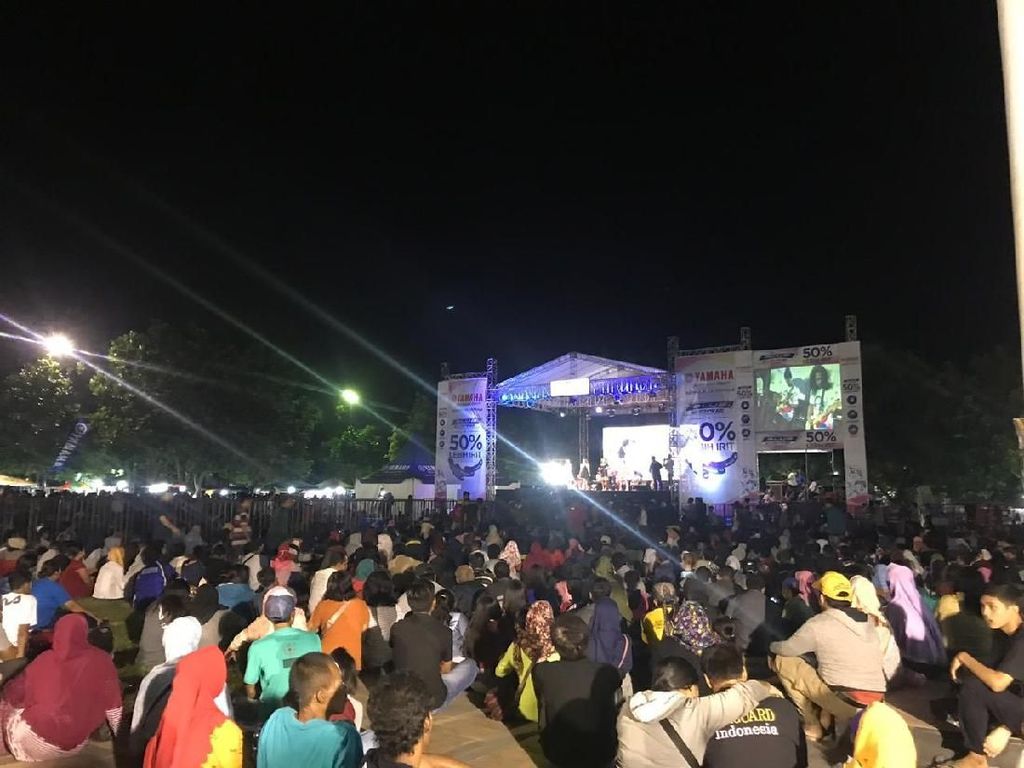 Kemeriahan di Alun-alun Klaten: Pasar Malam Hingga Nella Kharisma Kemeriahan di Alun-alun Klaten: Pasar Malam Hingga Nella Kharisma