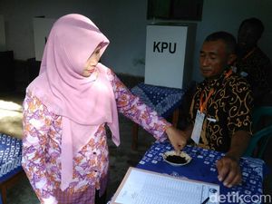Populisme, Politik Identitas, dan Pemilu 2019 Populisme, Politik Identitas, dan Pemilu 2019